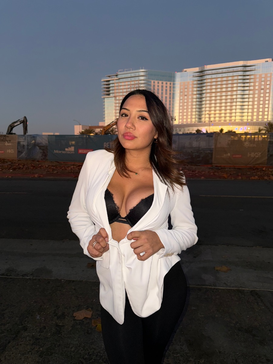 Take a pause and enjoy Ali Cruz — streaming from Suihua