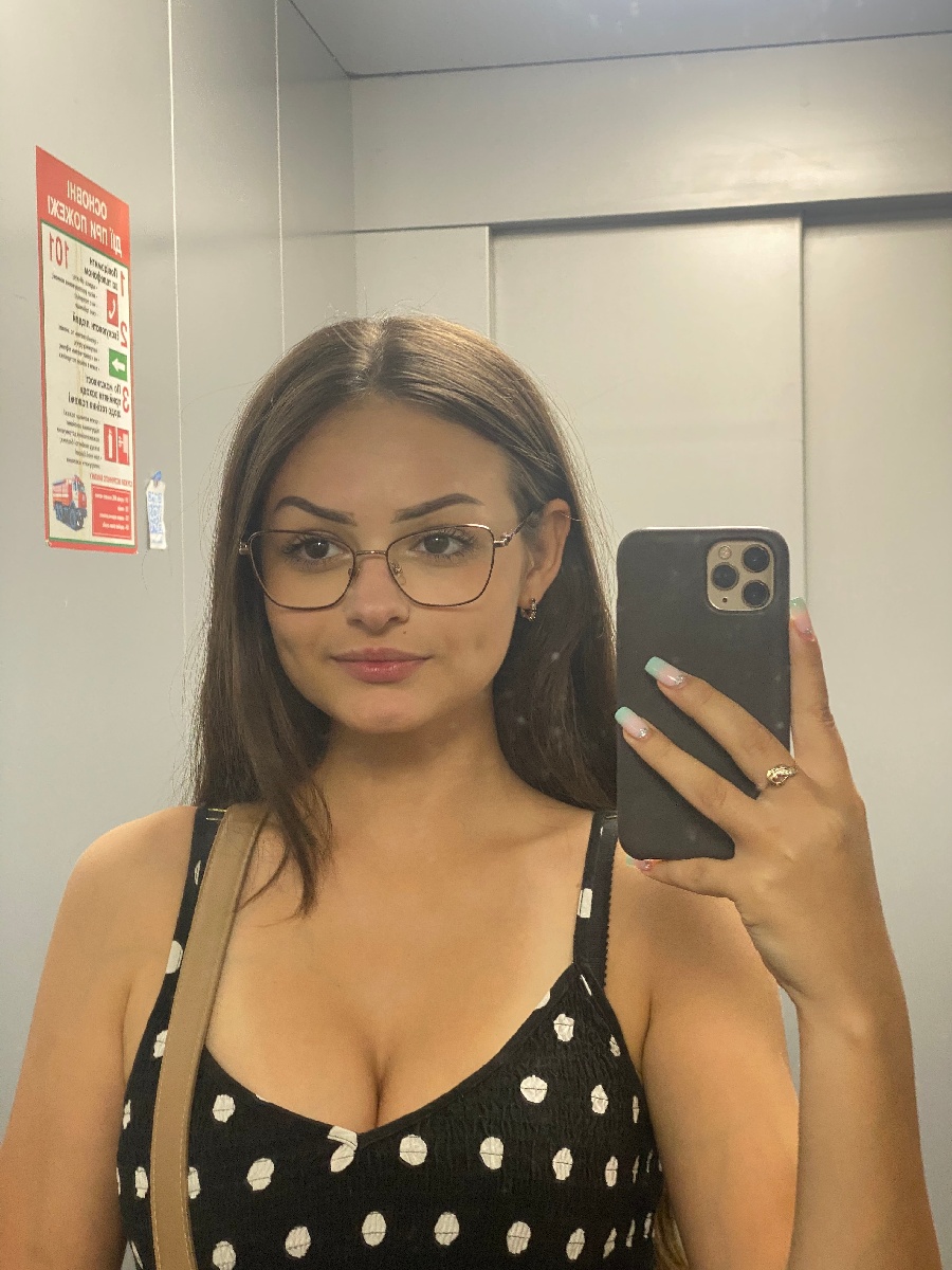 Sexy model Stacy in Suihua